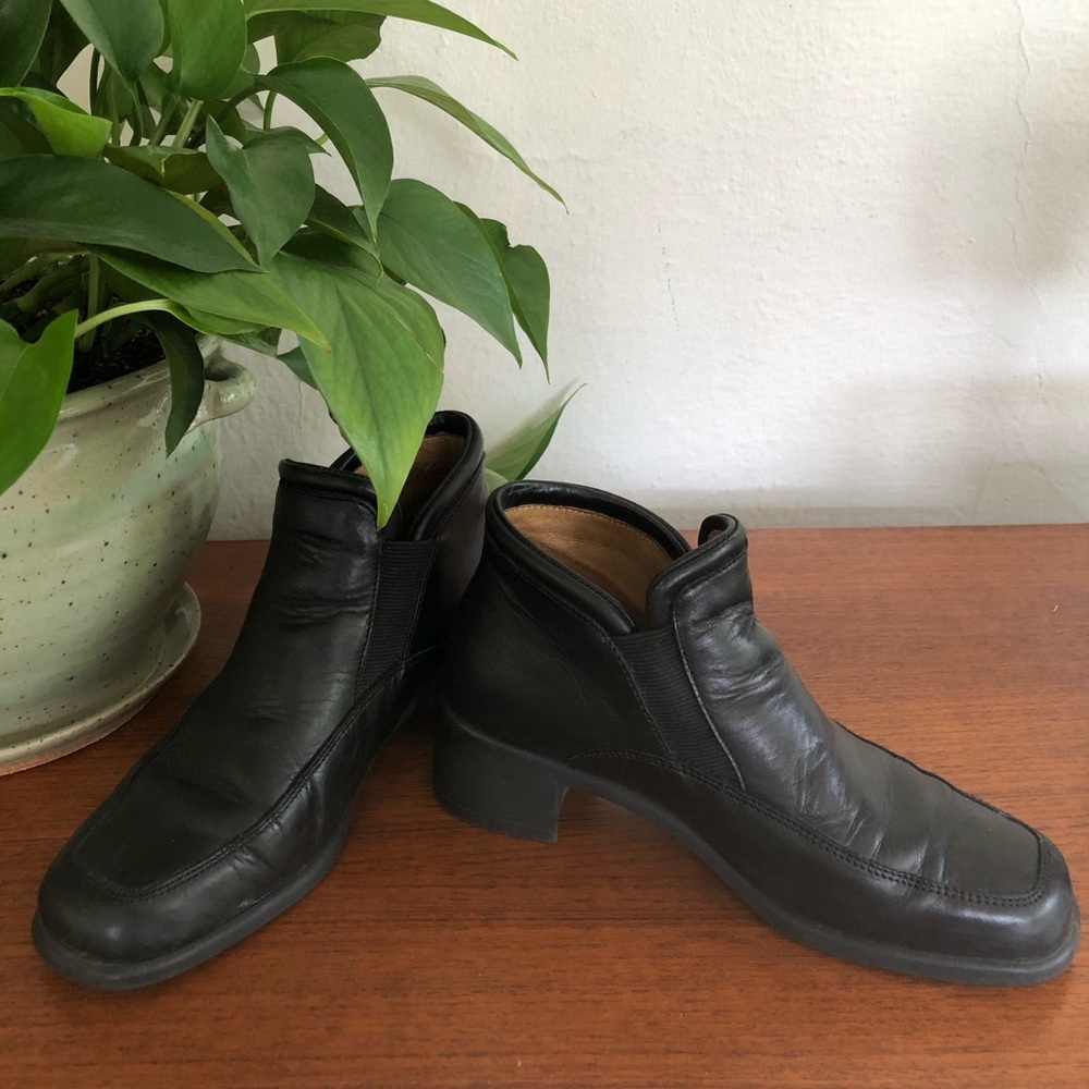 Vintage 90’s boots